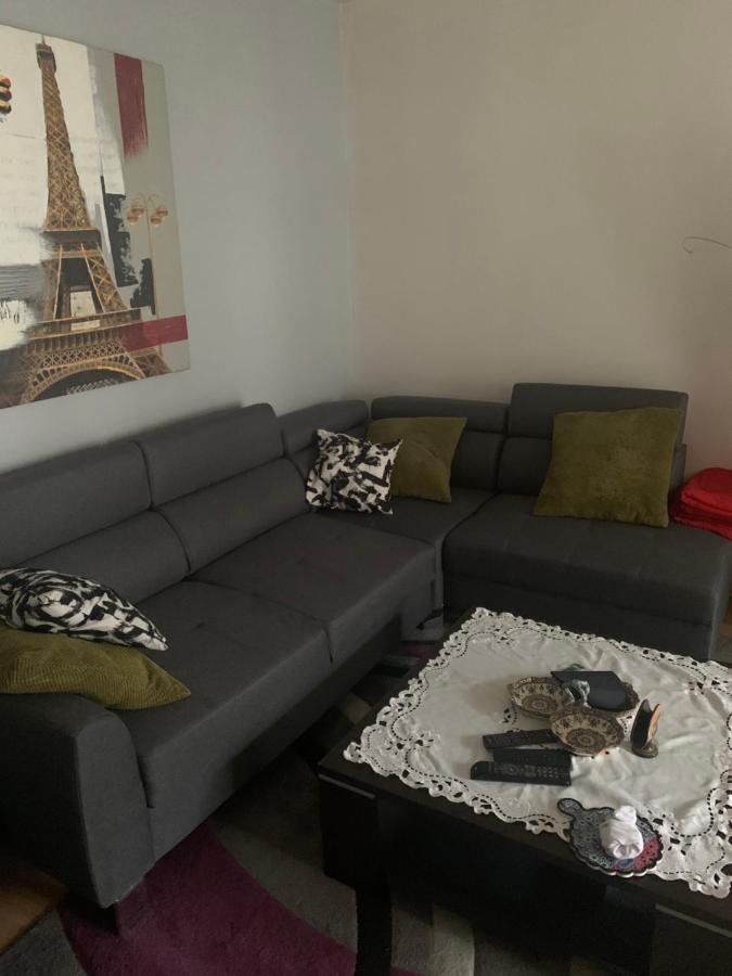 Chambre Proche De La Defense Apartment Courbevoie Luaran gambar