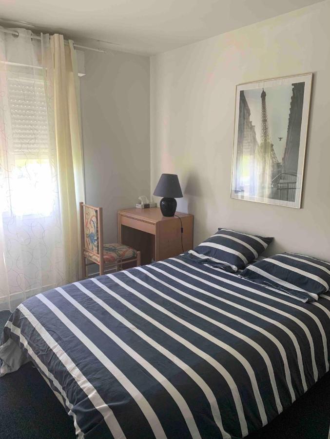 Chambre Proche De La Defense Apartment Courbevoie Luaran gambar